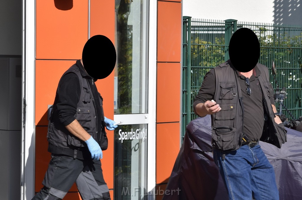 Versuchte Geldautomatensprengung Koeln Nippes Werkstattstr P066.JPG - Miklos Laubert